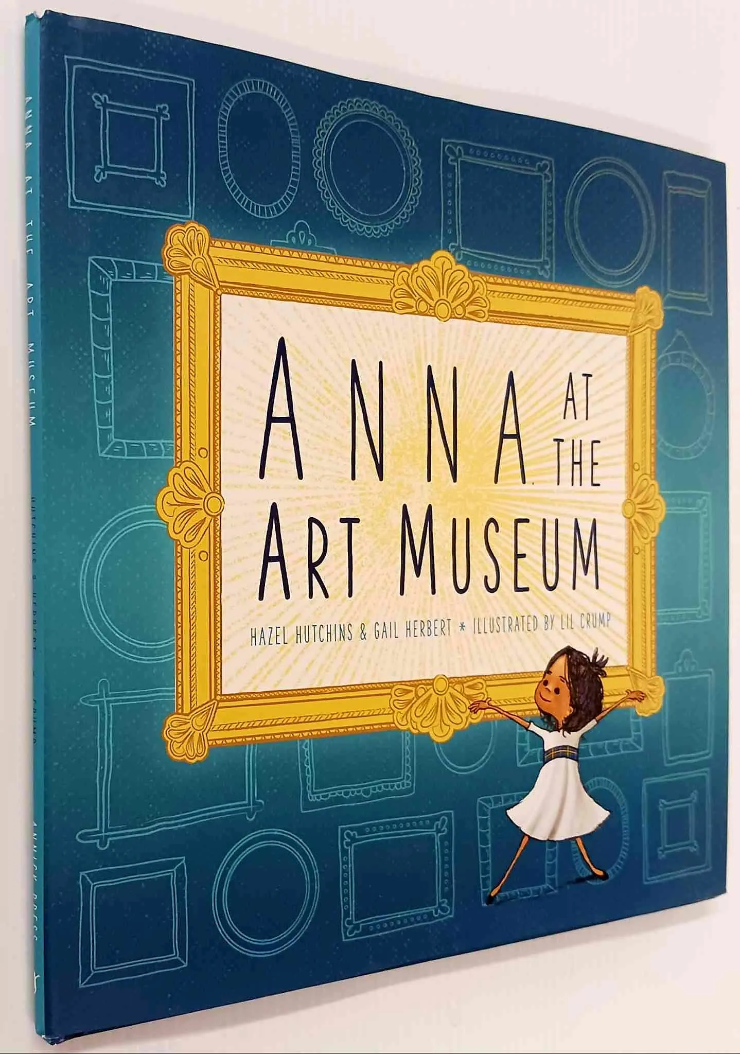ANNA AT THE ART MUSEUM - Hazel Hutchins, Gail Herbert