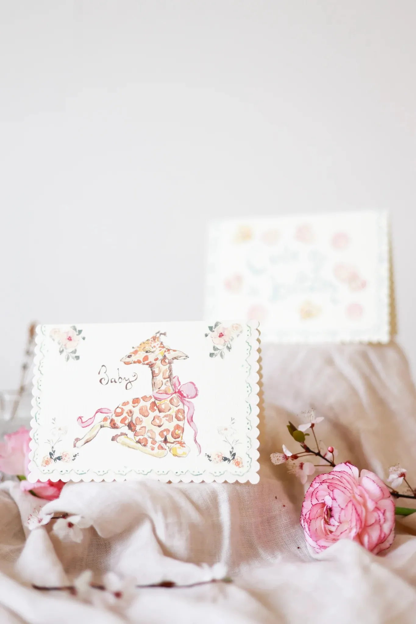 Baby Giraffe - Scalloped Edge Card