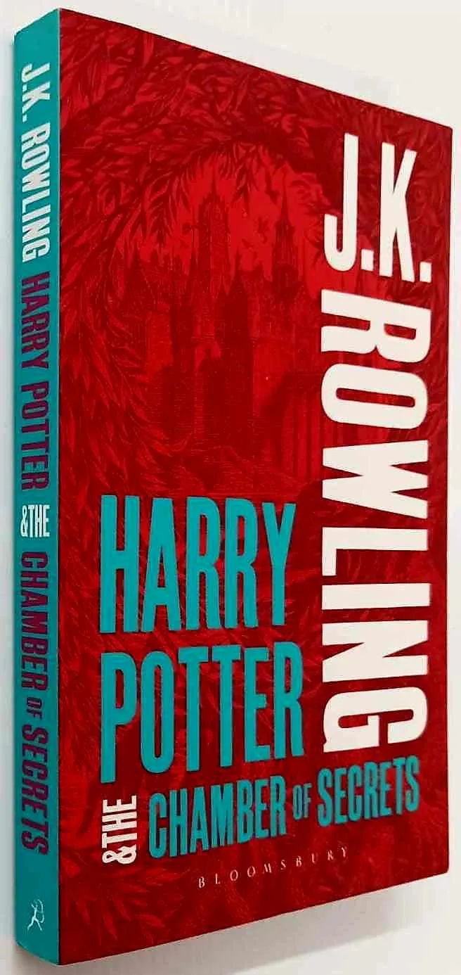 HARRY POTTER & THE CHAMBER OF SECRETS - J.K. Rowling