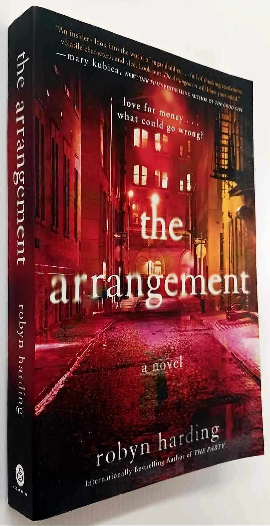 THE ARRANGEMENT - Robyn Harding