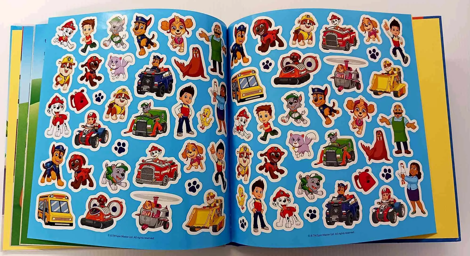 THE FIRST DAY OF SCHOOL - Nickelodeon Publishing