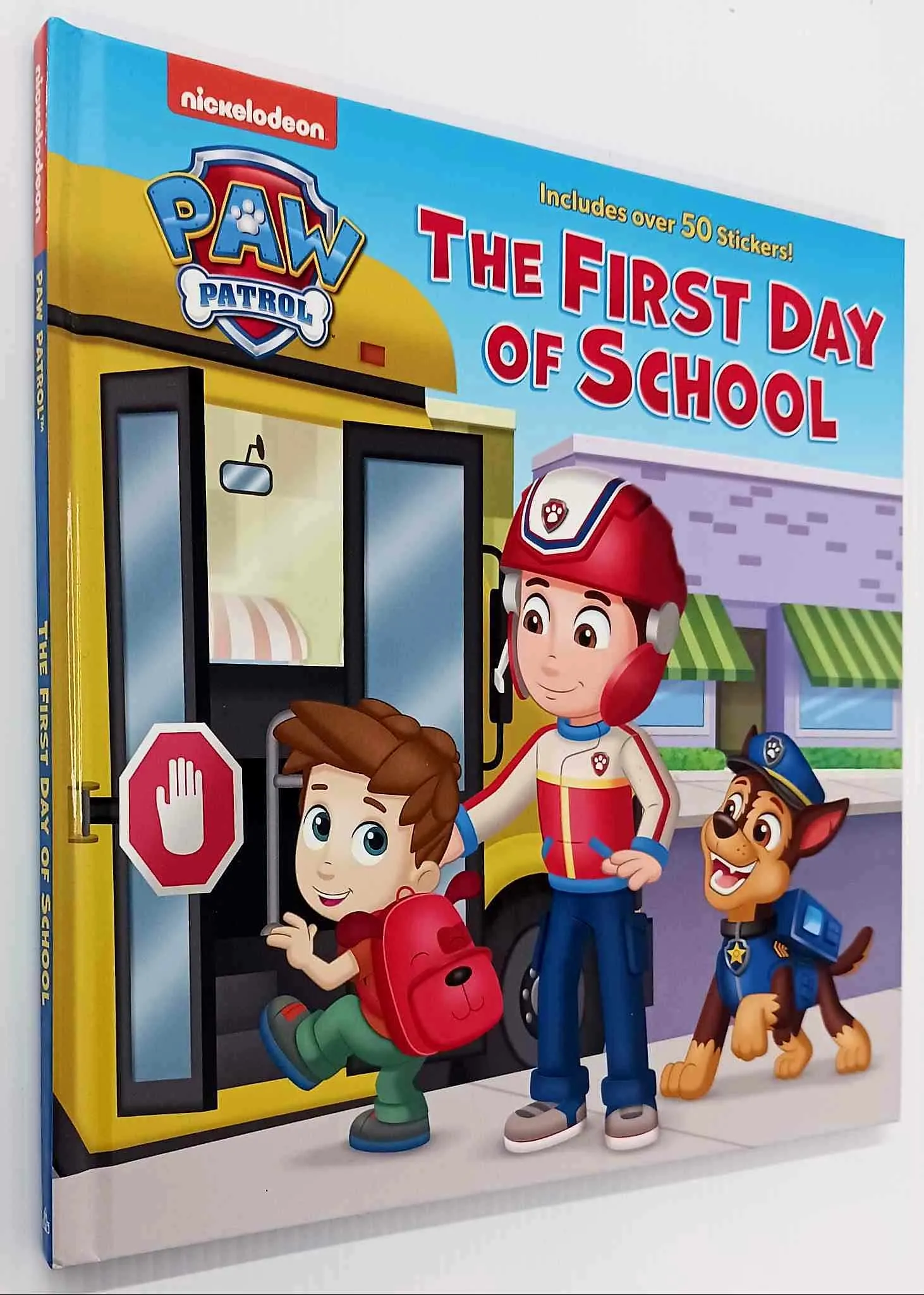 THE FIRST DAY OF SCHOOL - Nickelodeon Publishing