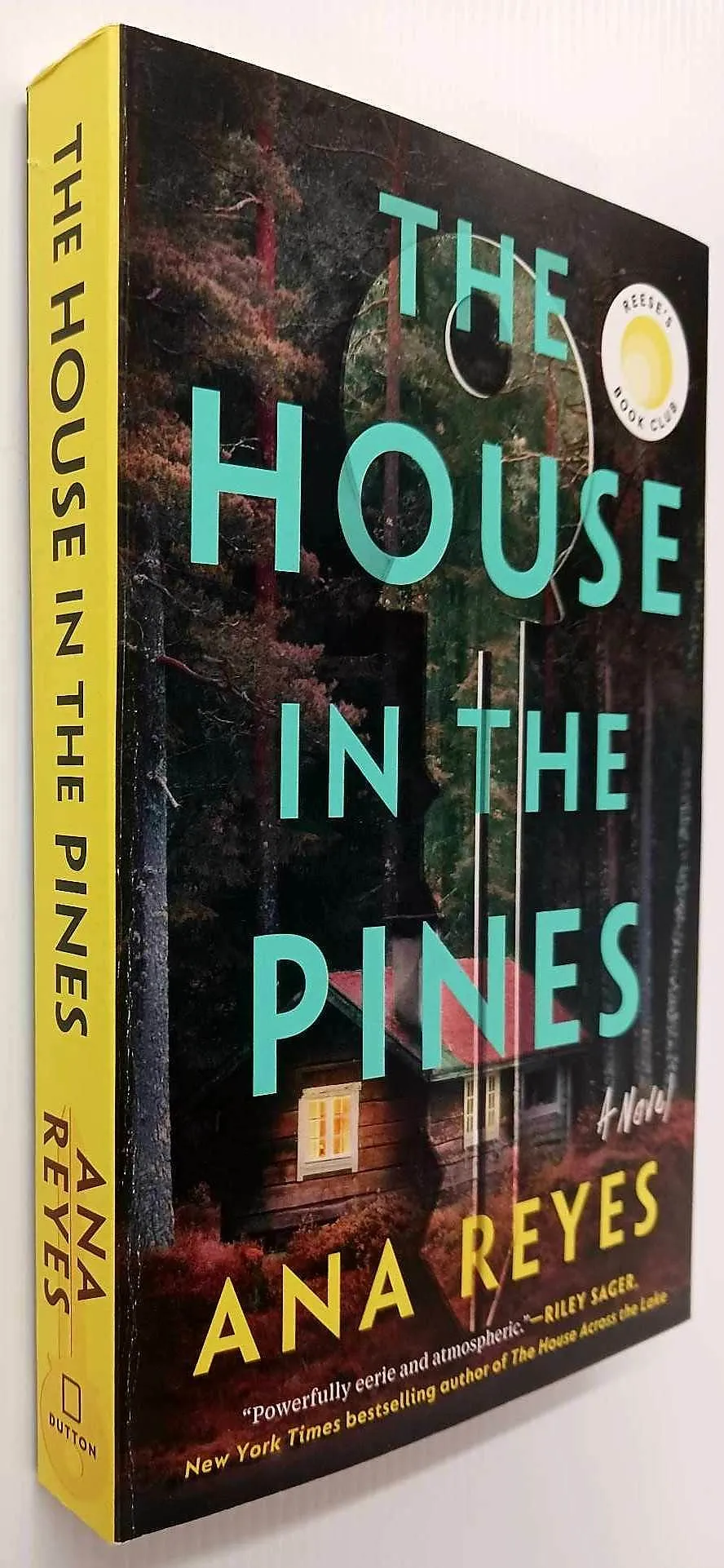 THE HOUSE IN THE PINES - Ana Reyes