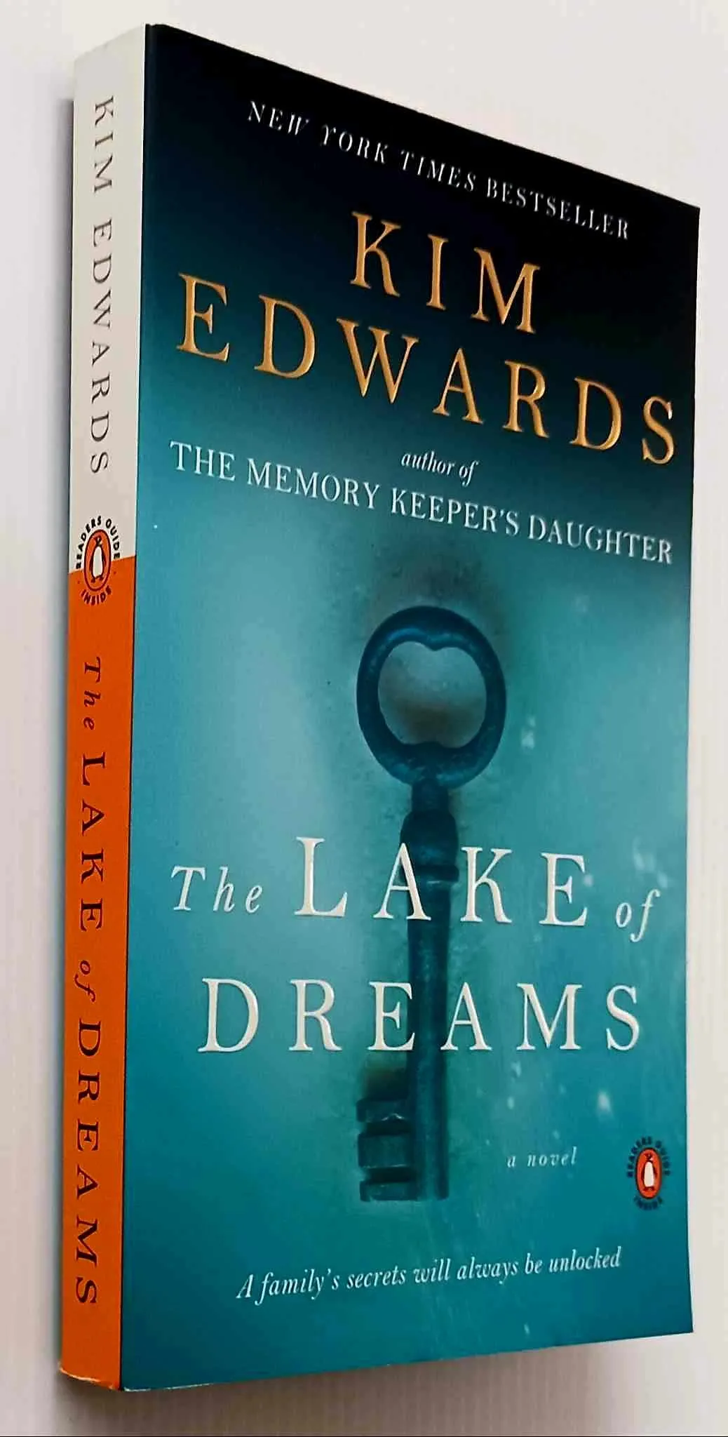 THE LAKE OF DREAMS - Kim Edwards