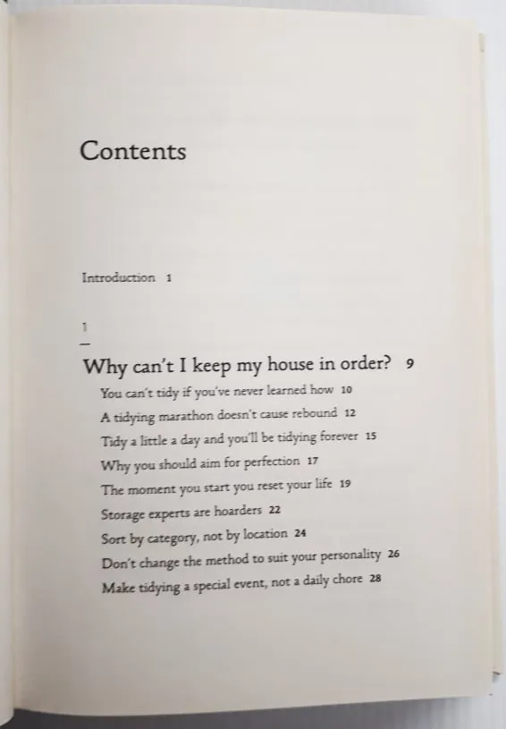 THE LIFE CHANGING MAGIC OF TIDYING UP - Marie Kondo