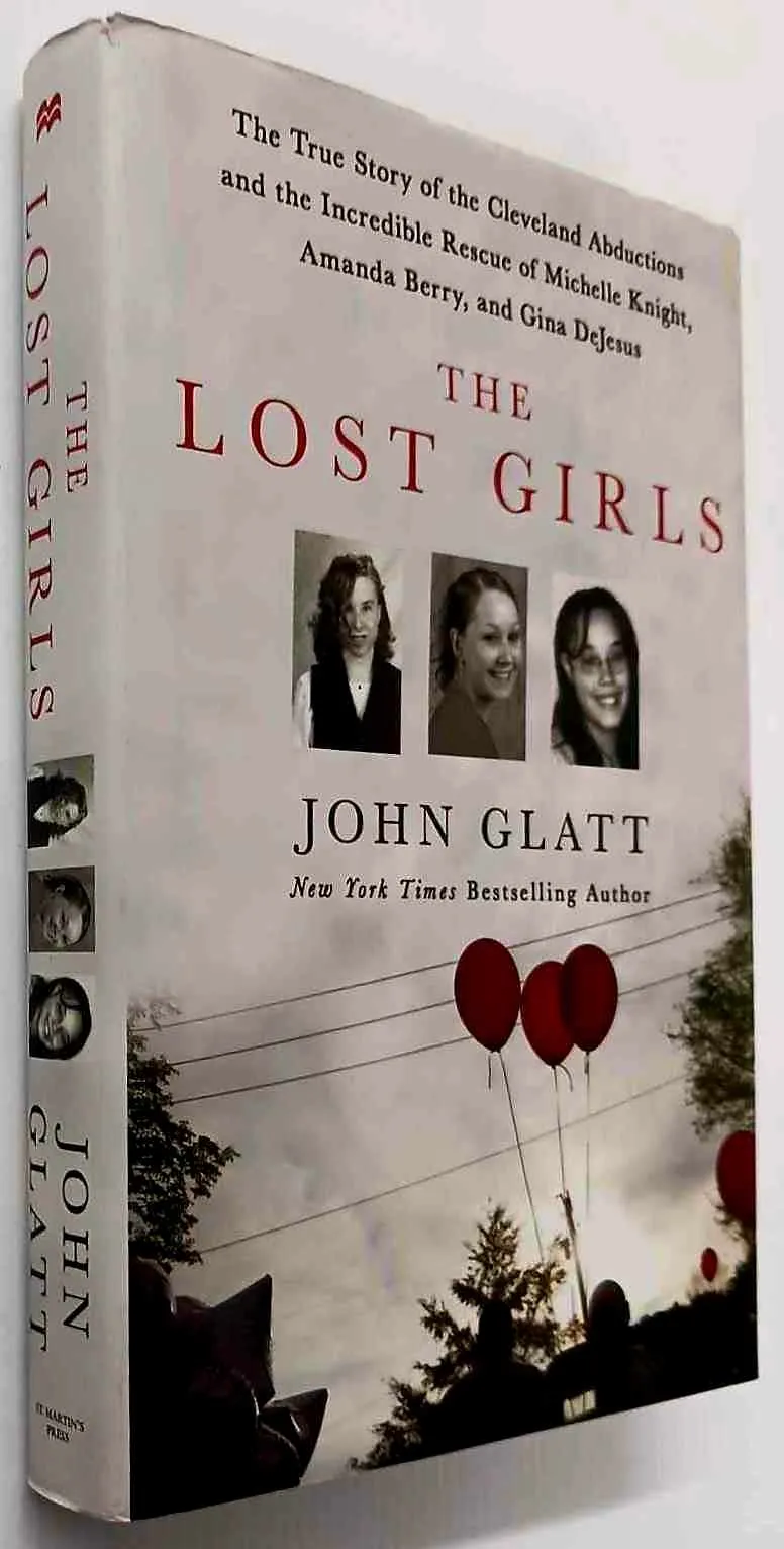 THE LOST GIRLS - John Glatt