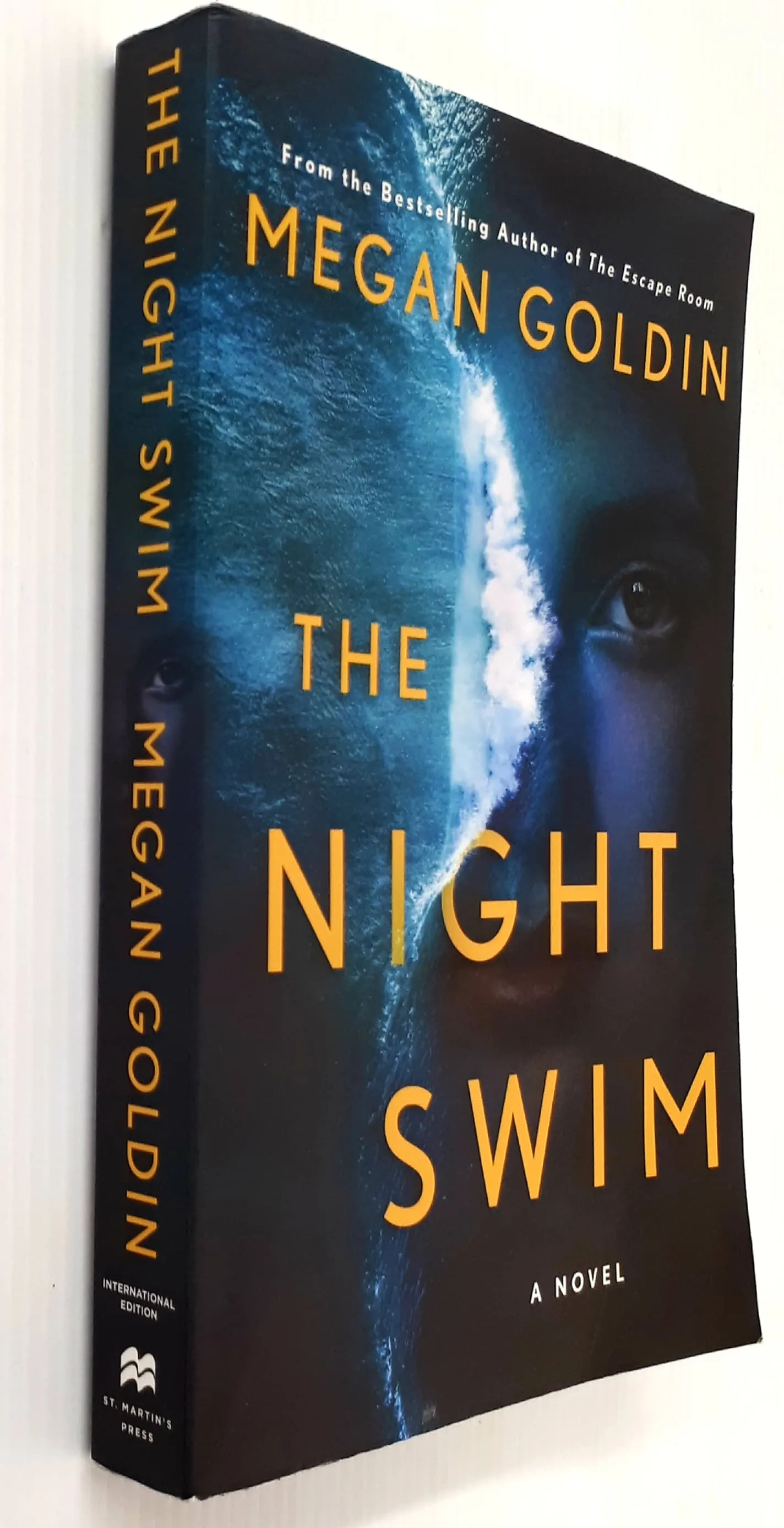 THE NIGHT SWIM - Megan Goldin