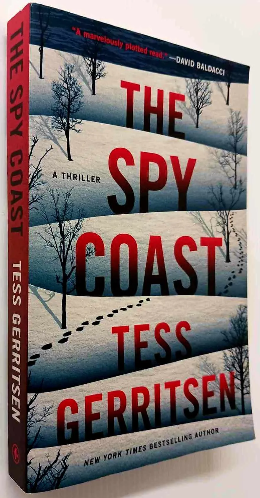 THE SPY COAST - Tess Gerritsen