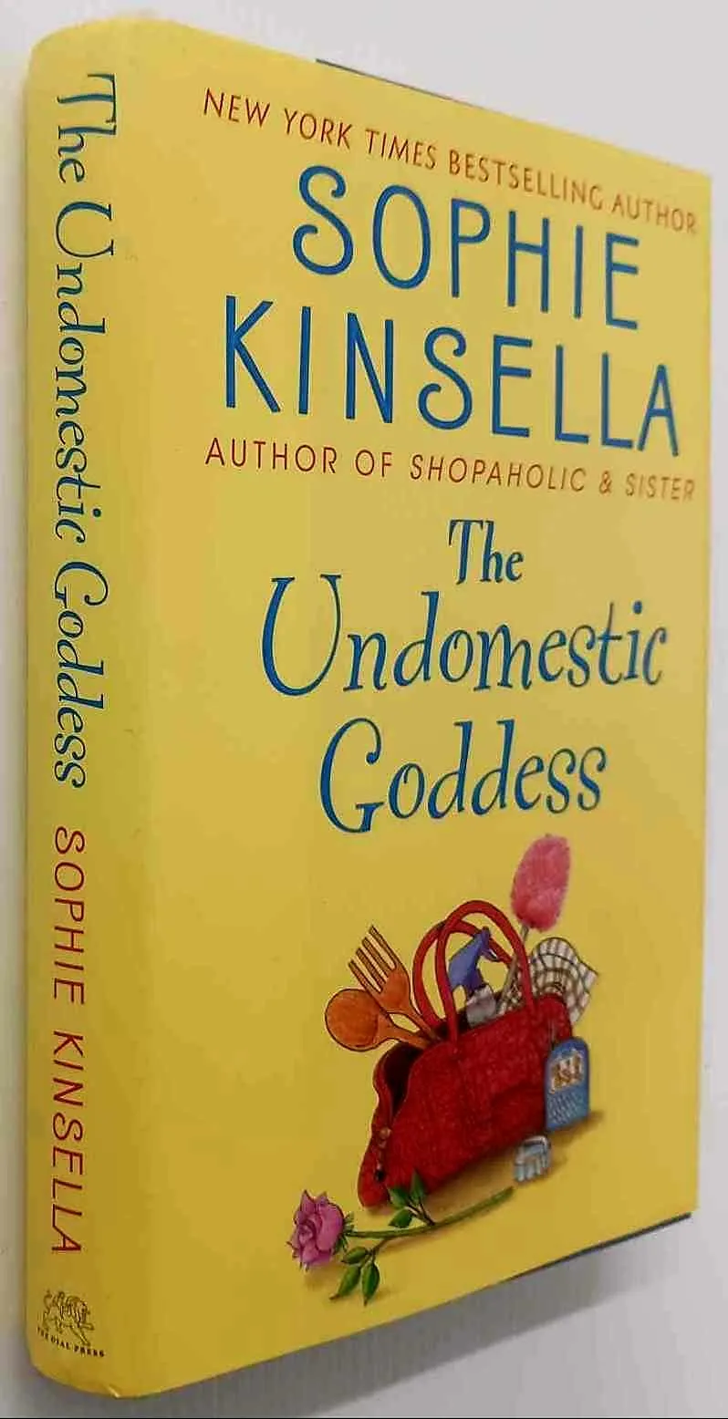THE UNDOMESTIC GODDESS - Sophie Kinsella