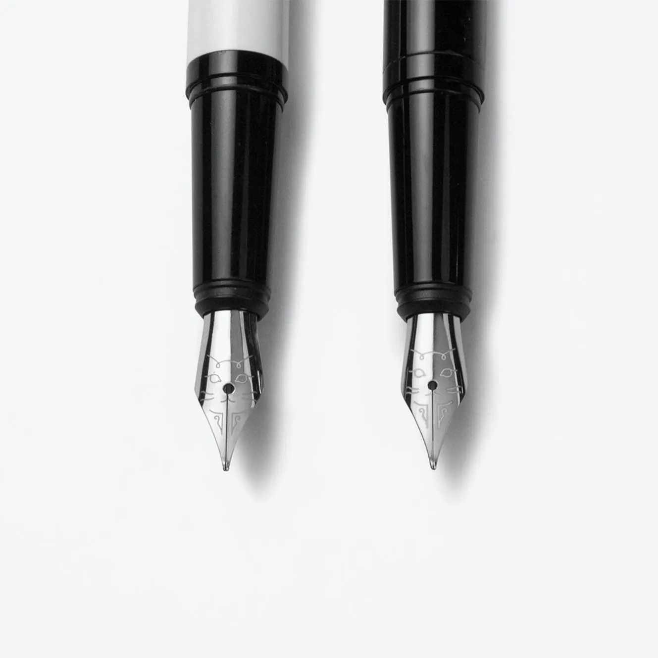 Tools to Liveby - Fountain Pen - Le Chat - White <Outgoing>
