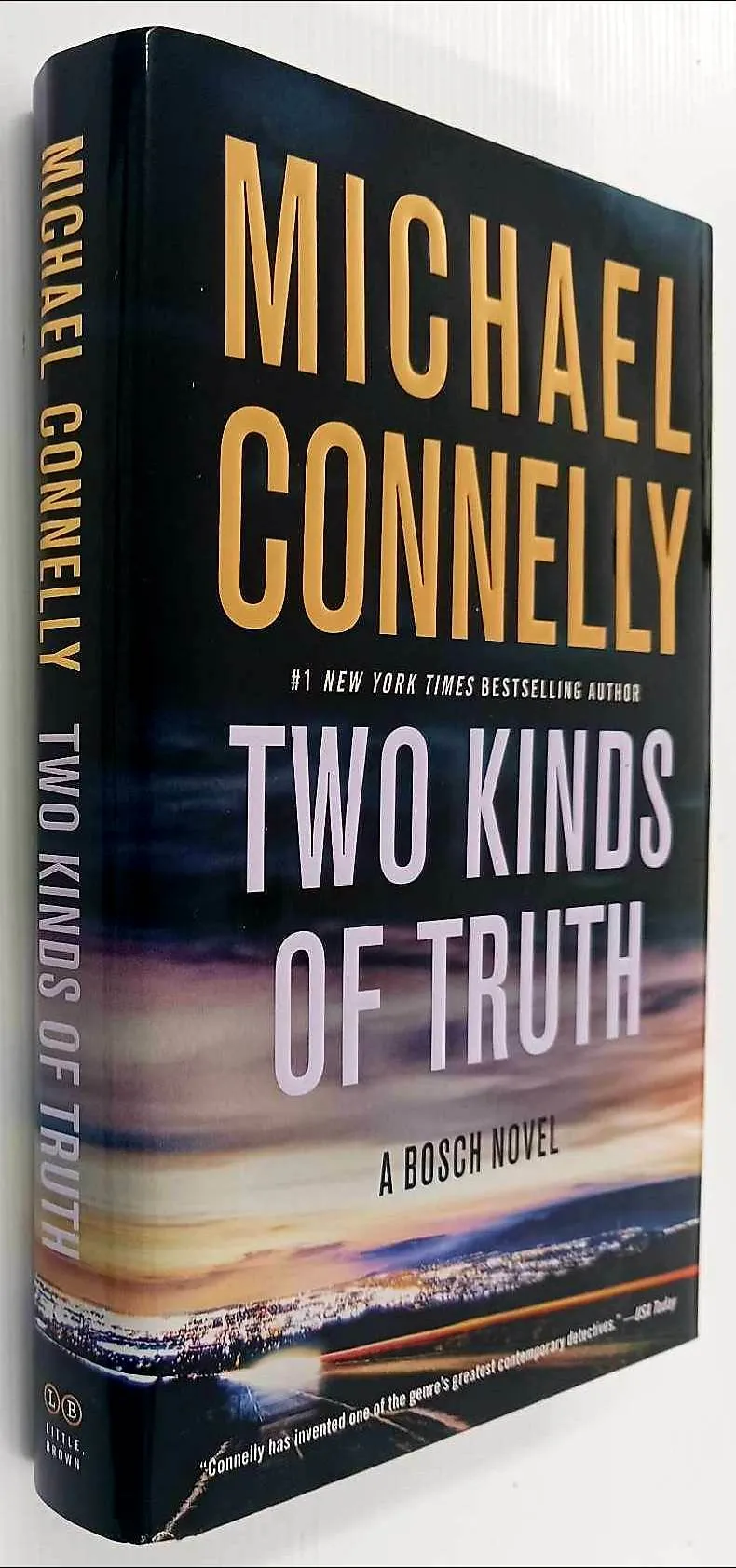 TWO KINDS OF TRUTH - Michael Connelly