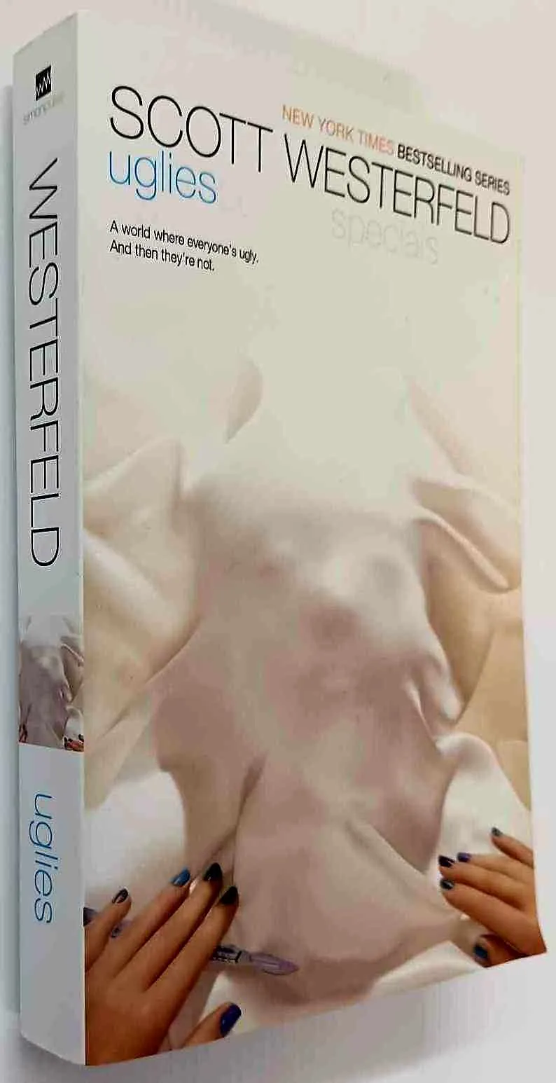 UGLIES - Scott Westerfeld