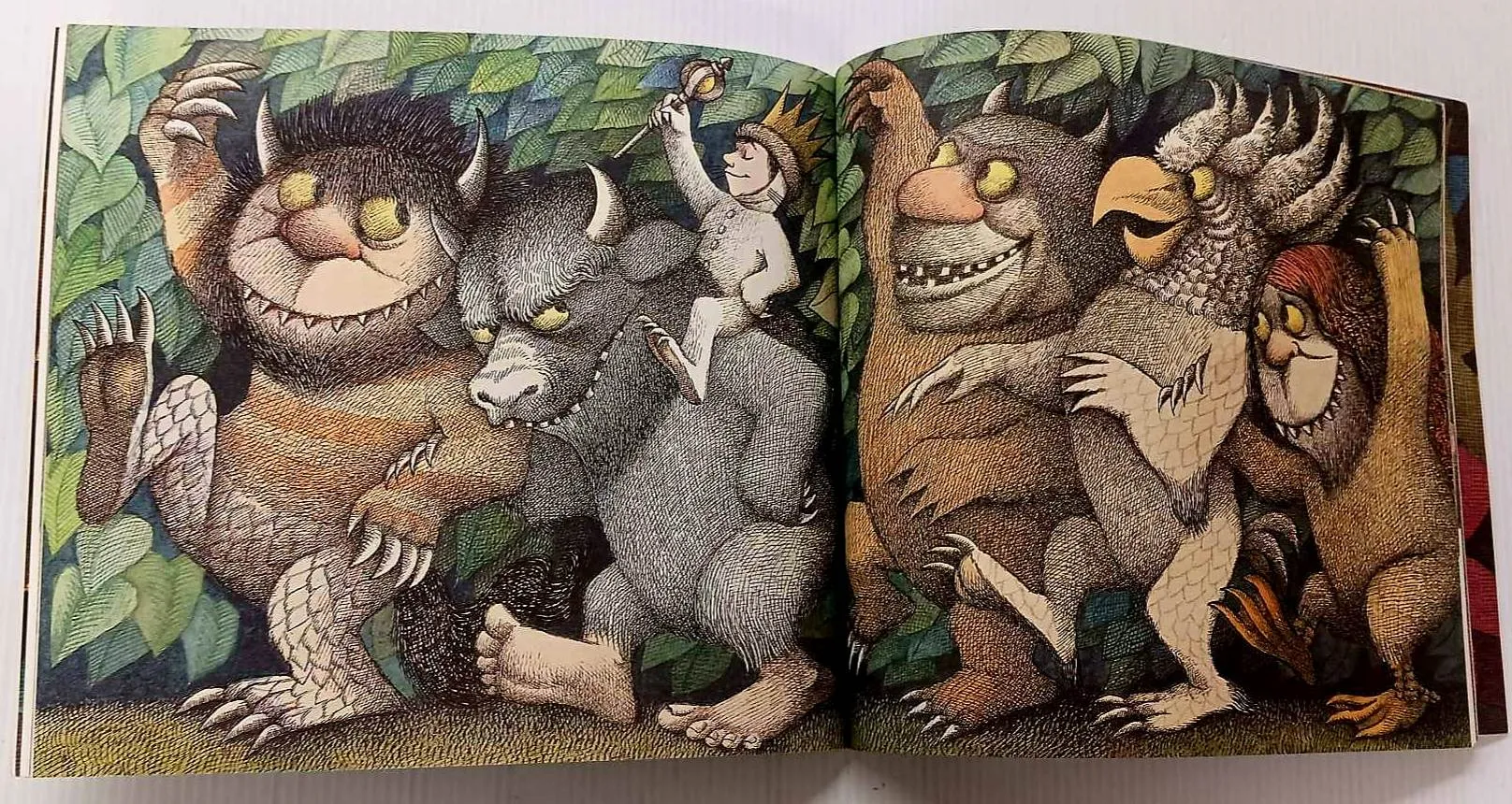 WHERE THE WILD THINGS ARE - Maurice Sendak